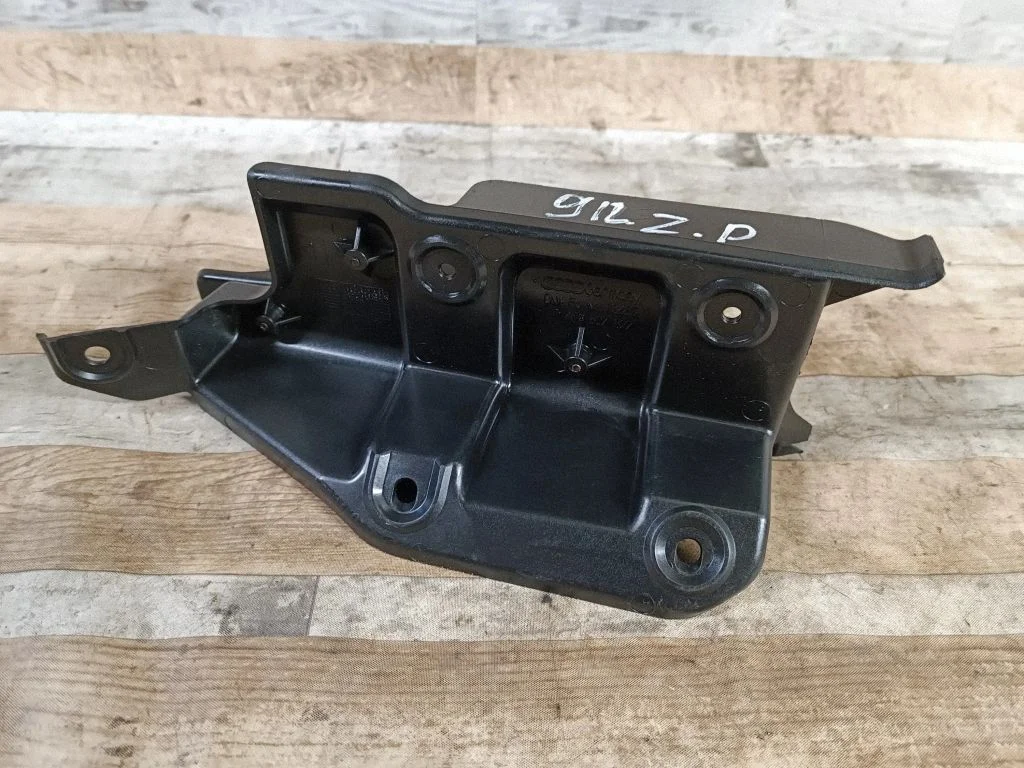 Rear bumper mounting bracket 4F5807892