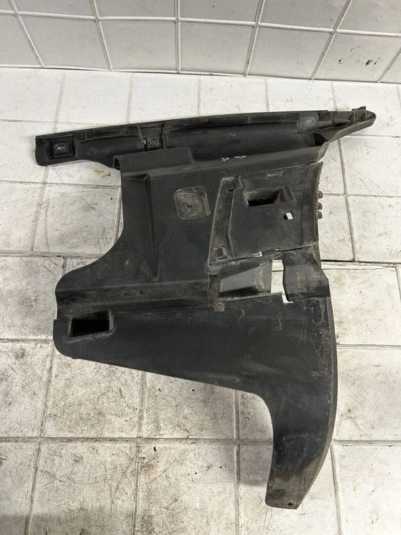 Rear bumper mounting bracket 09178246