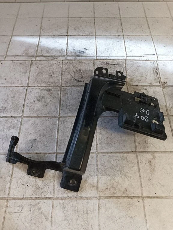 Rear bumper mounting bracket EJ3217A150AE