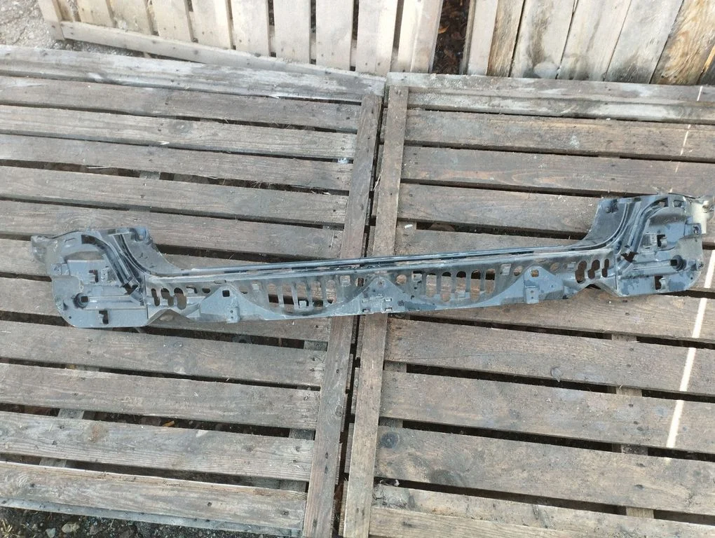 Rear bumper mounting bracket 51127183883