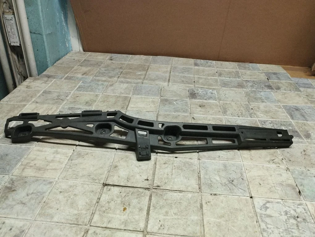 Tagumise kaitseraua kinnitusklamber – Opel Insignia A (2008-2017)