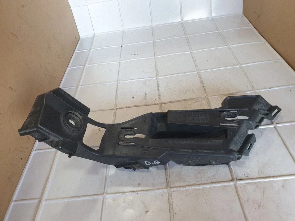 Rear bumper mounting bracket 1K6807394EZT