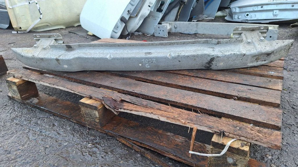 Aizmugurējā bufera šķērssija 09186172
