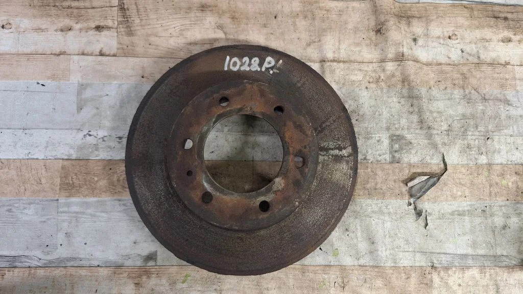 Front brake disc – front left