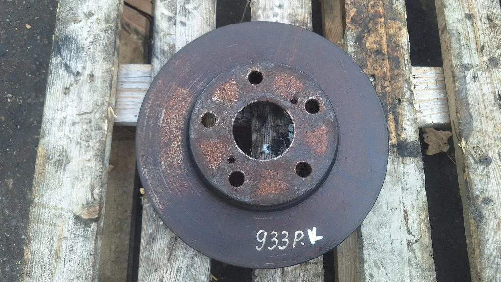 Priekšējais bremžu disks – priekšējā kreisā