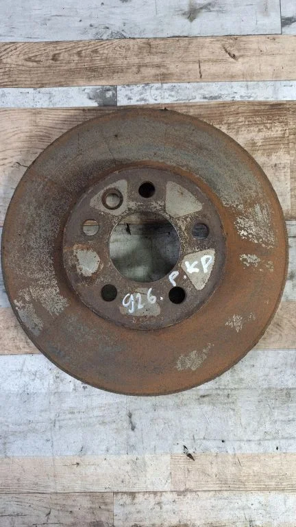 Front brake disc – front left