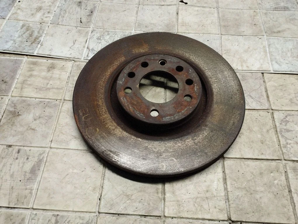 Front brake disc – Opel Zafira B (2005-2014)