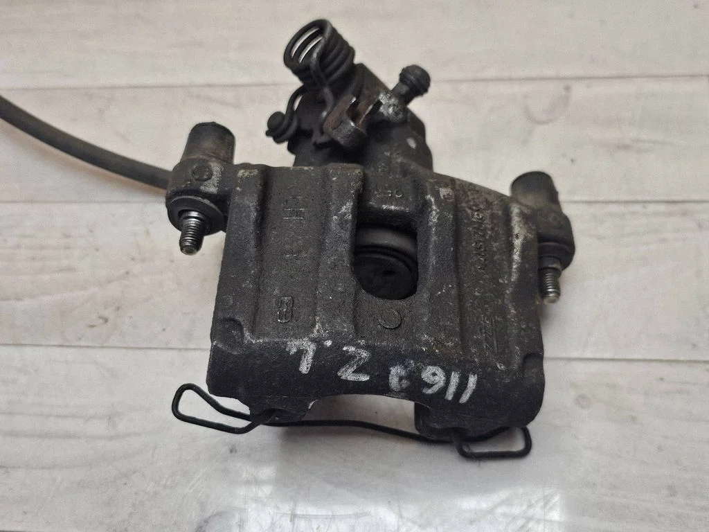 Rear brake caliper – rear left