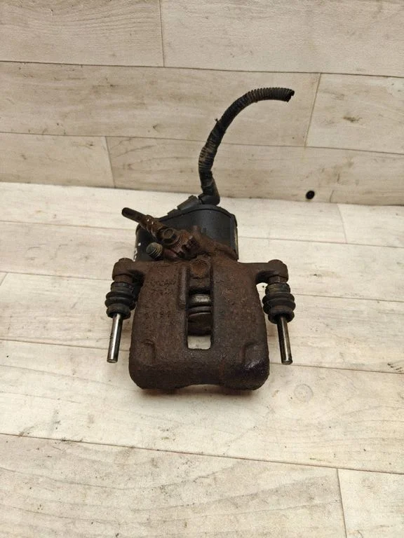 Tagumine pidurisadul – tagumine parem
