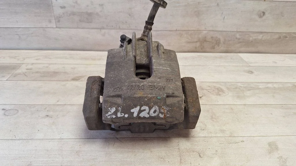 Rear brake caliper – rear left