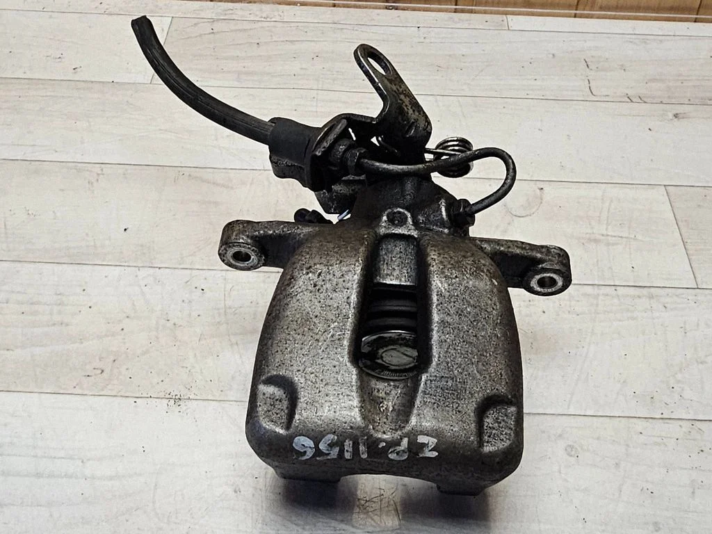 Rear brake caliper – Volkswagen Jetta V (2005-2010)