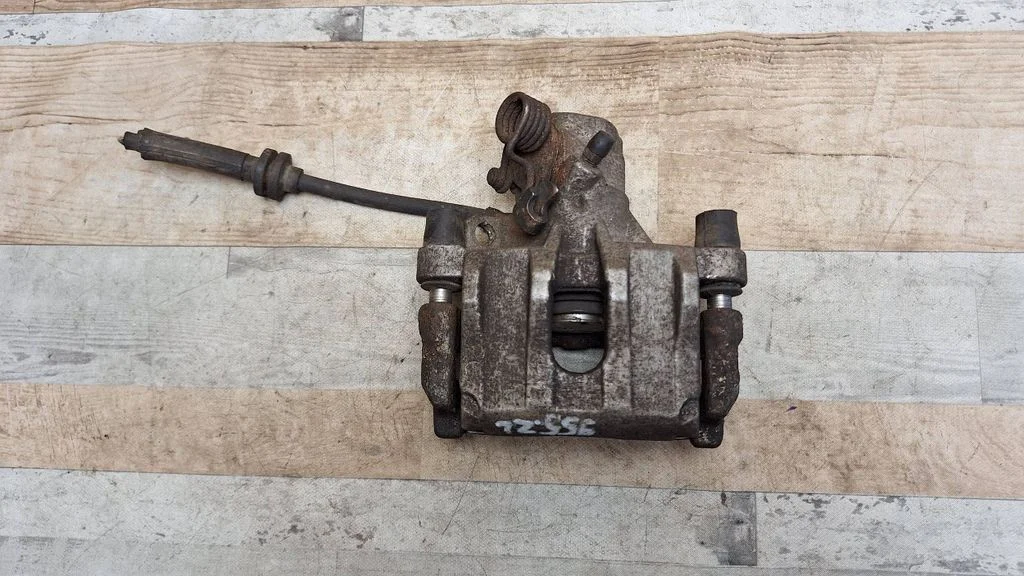 Rear brake caliper – rear left