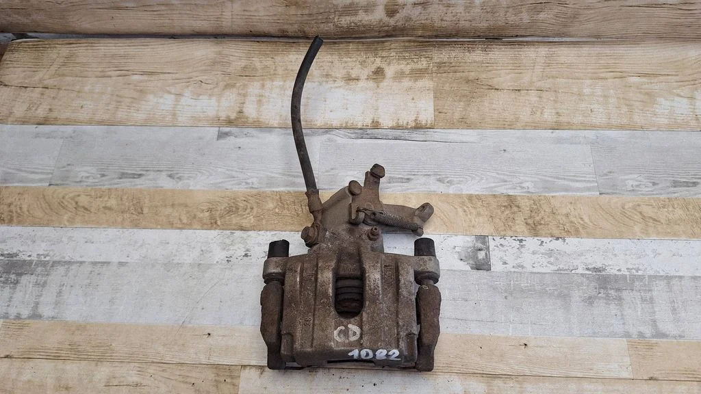Rear brake caliper – Opel Vectra C (2002-2005)