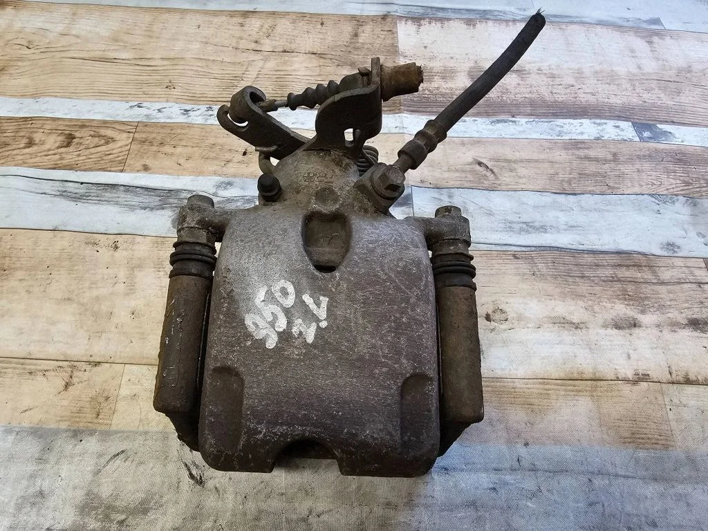 Rear brake caliper – rear left