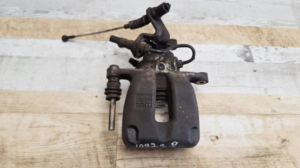 Rear brake caliper – Volkswagen Jetta V (2005-2010)