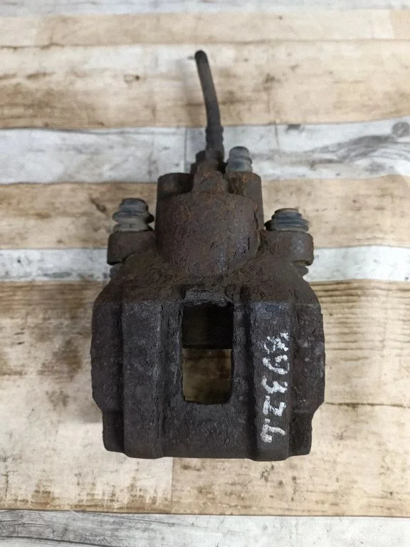 Rear brake caliper – rear left