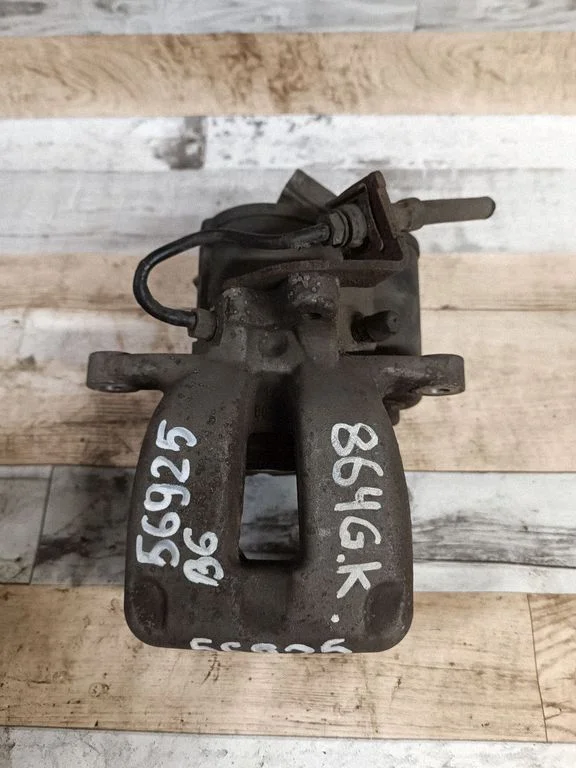 Rear brake caliper – rear left