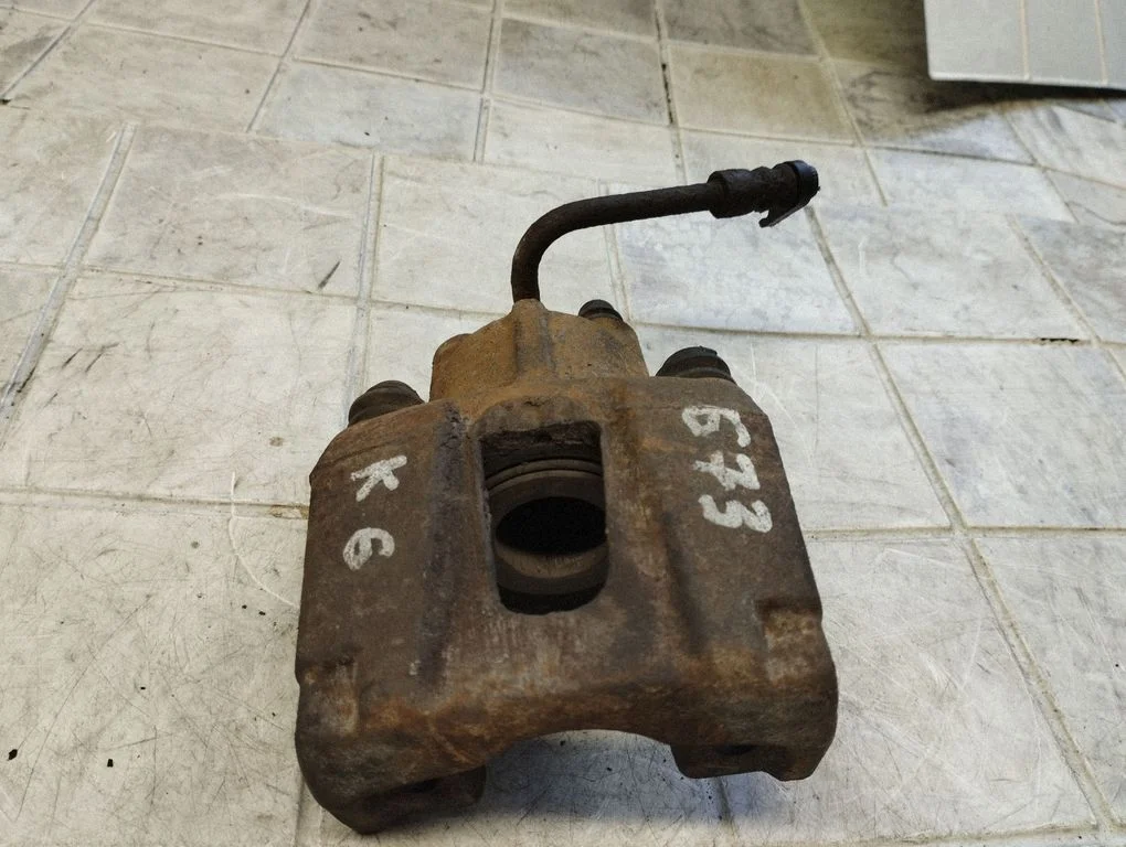 Rear brake caliper – Jeep Grand Cherokee (WK) (2005-2010)