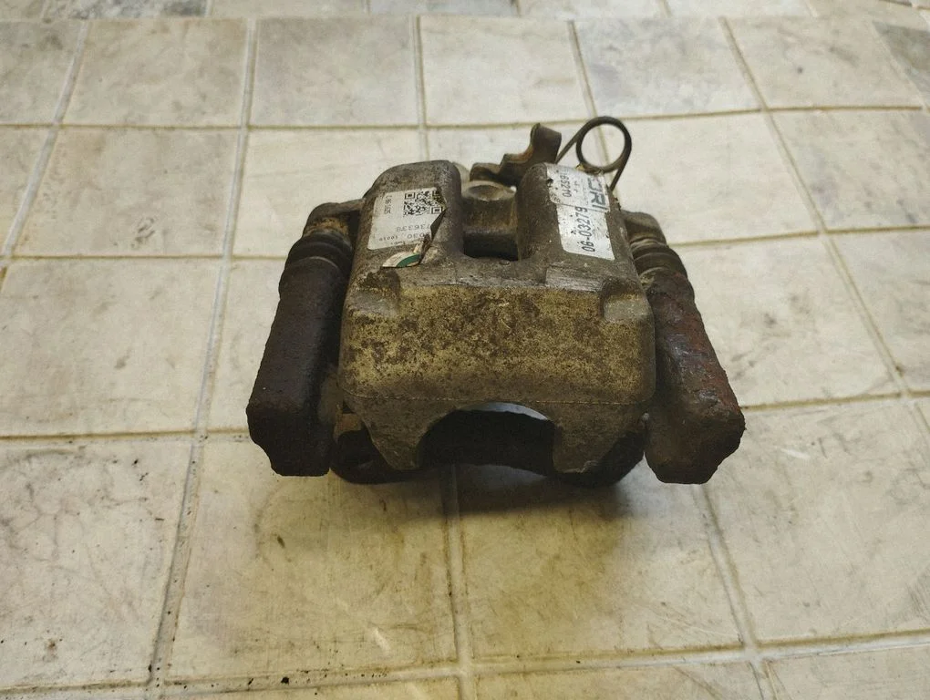 Rear brake caliper 191030