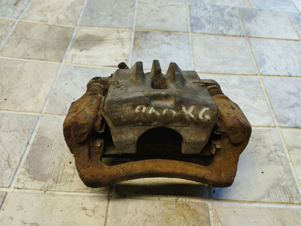 Rear brake caliper – Subaru Outback (2009-2014)