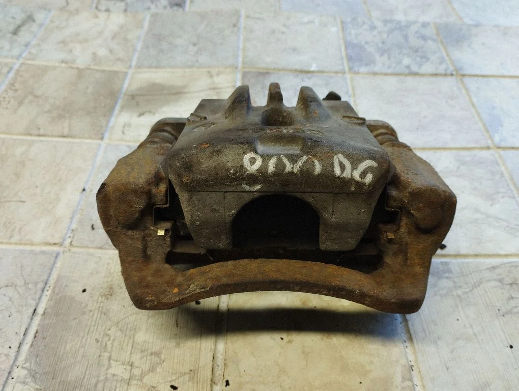 Rear brake caliper – Subaru Outback (2009-2014)