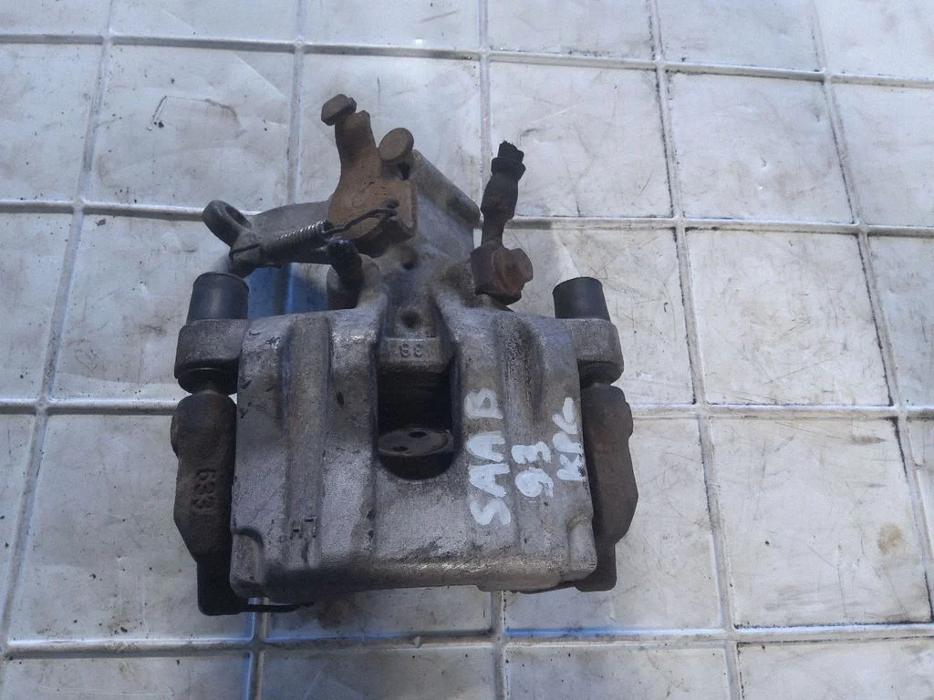 Rear brake caliper – rear left