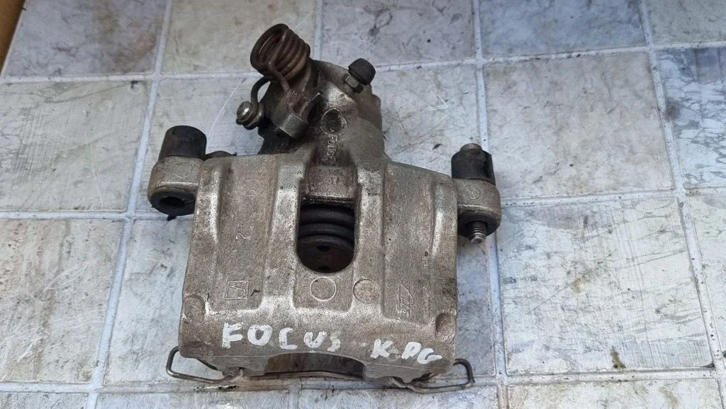 Rear brake caliper – Ford Focus (1998-2004)