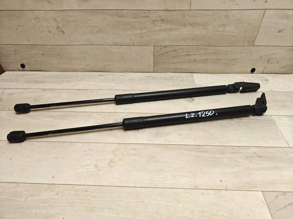 Tailgate/trunk strut/damper – Mitsubishi Outlander (2007-2012)