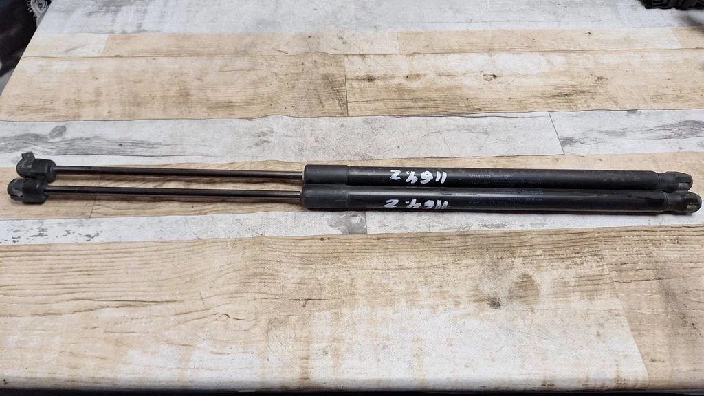 Tailgate/trunk strut/damper 31297080