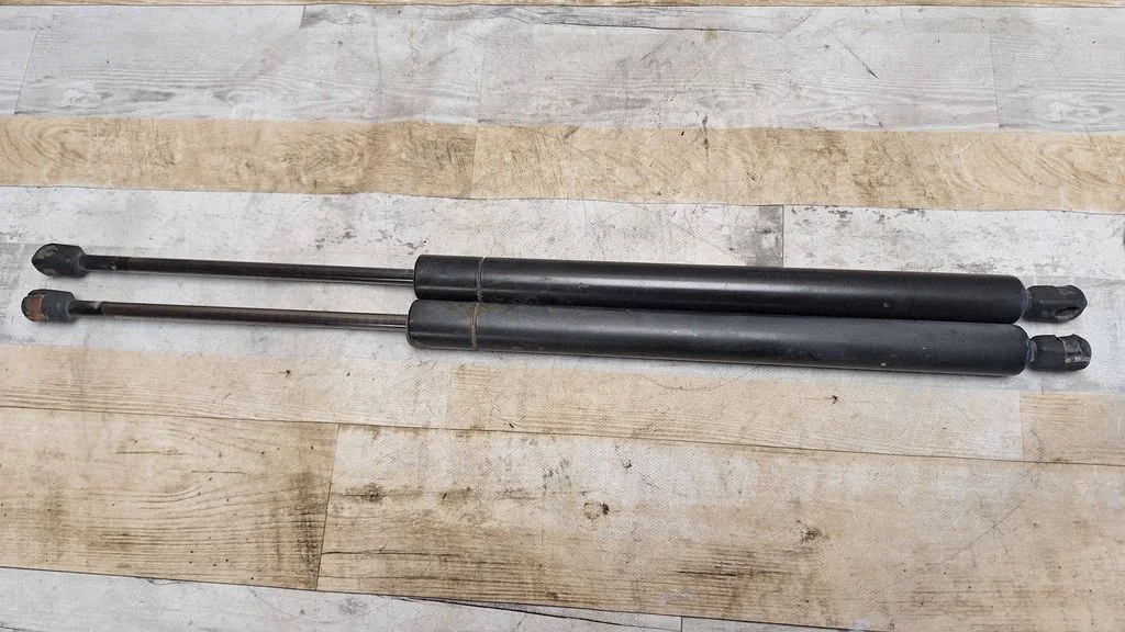 Tailgate/trunk strut/damper 7M0827550G