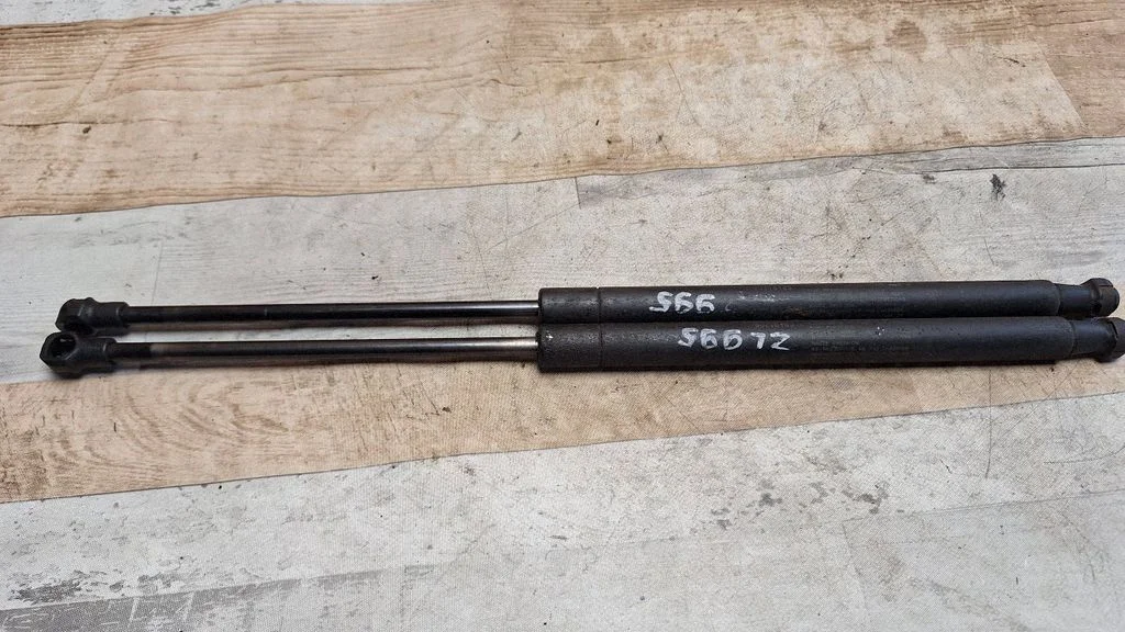 Tailgate/trunk strut/damper 30716189