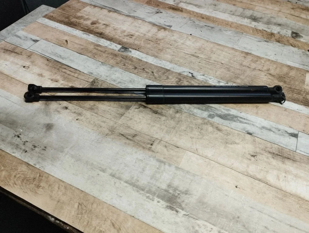 Tailgate/trunk strut/damper 904528093R