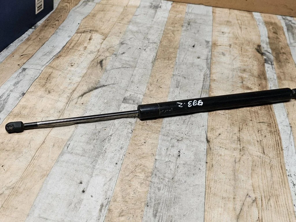 Tailgate/trunk strut/damper – Seat Alhambra (Mk1) (1996-2010)