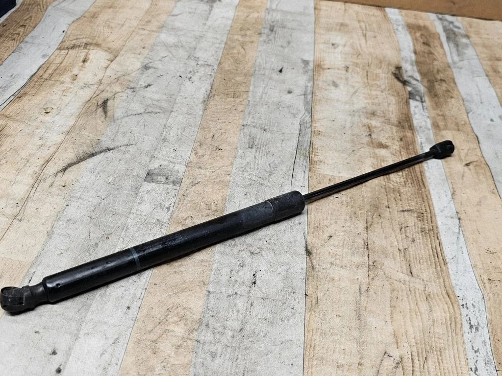 Tailgate/trunk strut/damper 4L0827552C