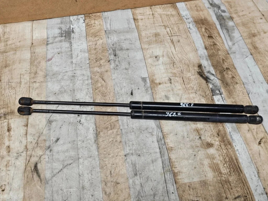 Tailgate/trunk strut/damper – Ford Focus C-MAX (2003-2010)