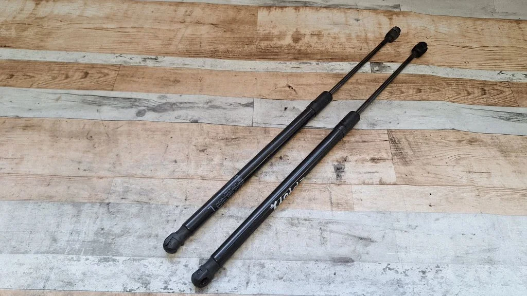 Tailgate/trunk strut/damper D65163620A