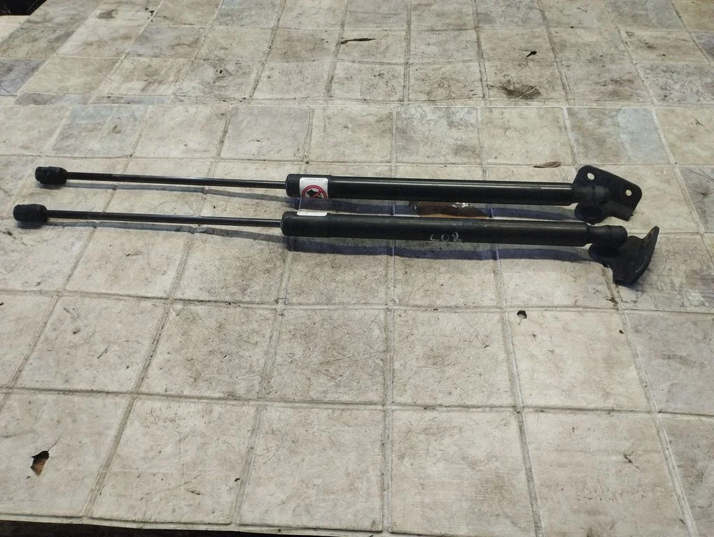 Tagaluugi gaasiamortisaator AV11R406A10AB