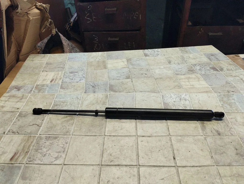 Tailgate/trunk strut/damper – Ford Galaxy (2000-2006)