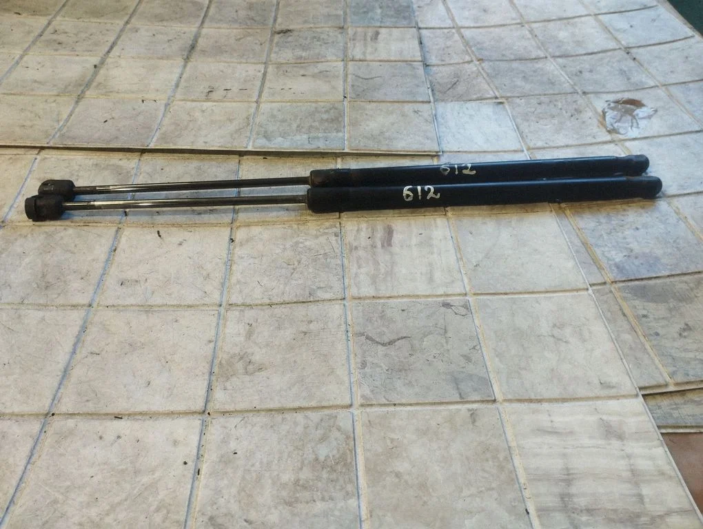 Tailgate/trunk strut/damper 51247127875