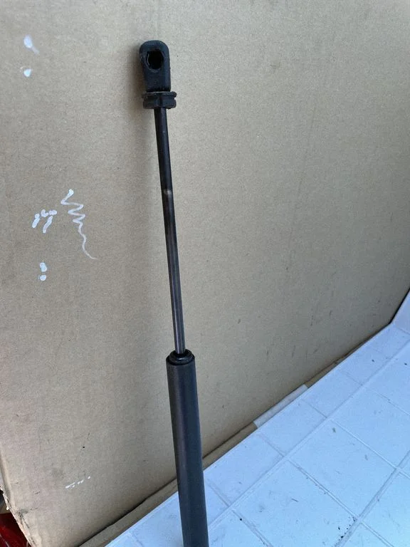 Tagaluugi gaasiamortisaator 9648388480