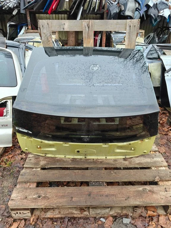Tailgate/trunk/boot lid