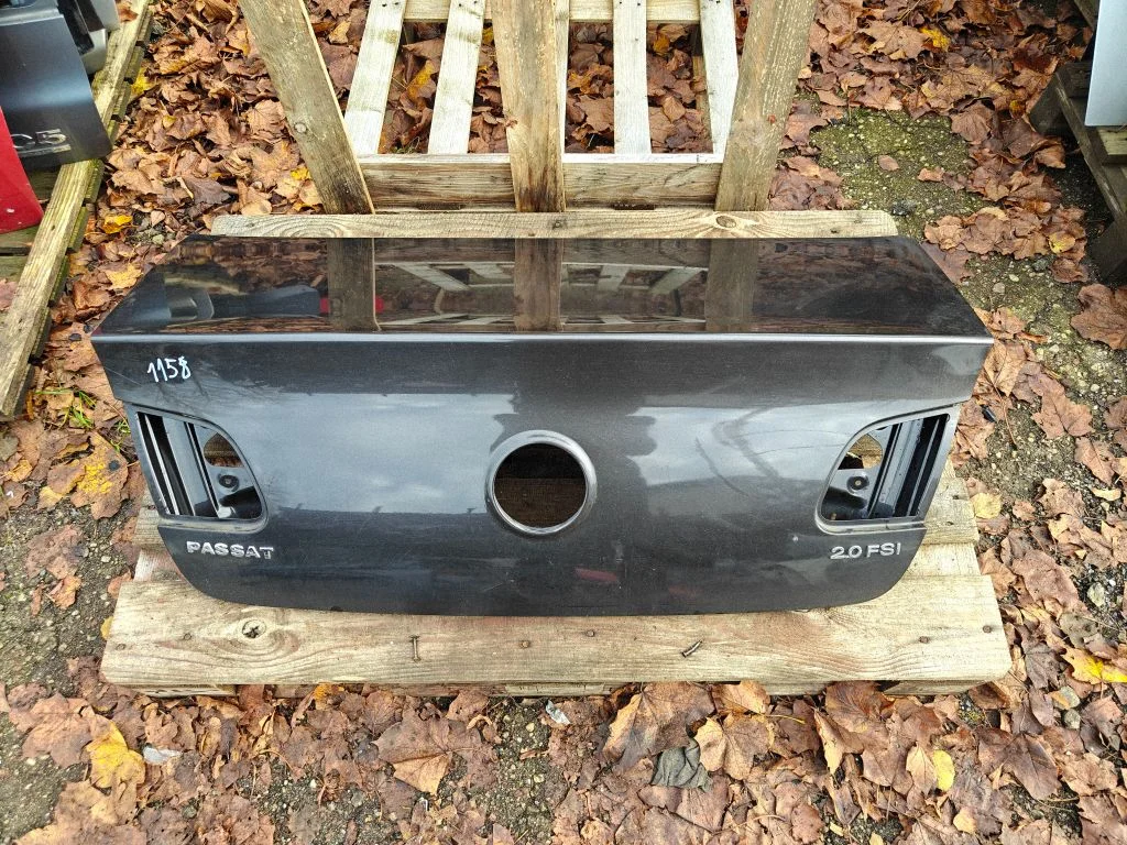 Tailgate/trunk/boot lid