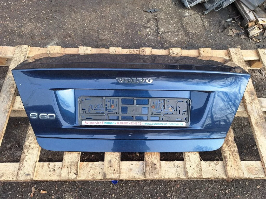 Tailgate/trunk/boot lid – rear