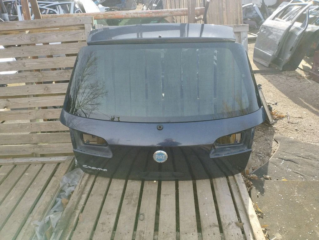 Tailgate/trunk/boot lid