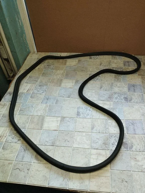 Loading door rubber seal (on body) – BMW 7 Series F01 F02 F03 F04 (2008-2016)