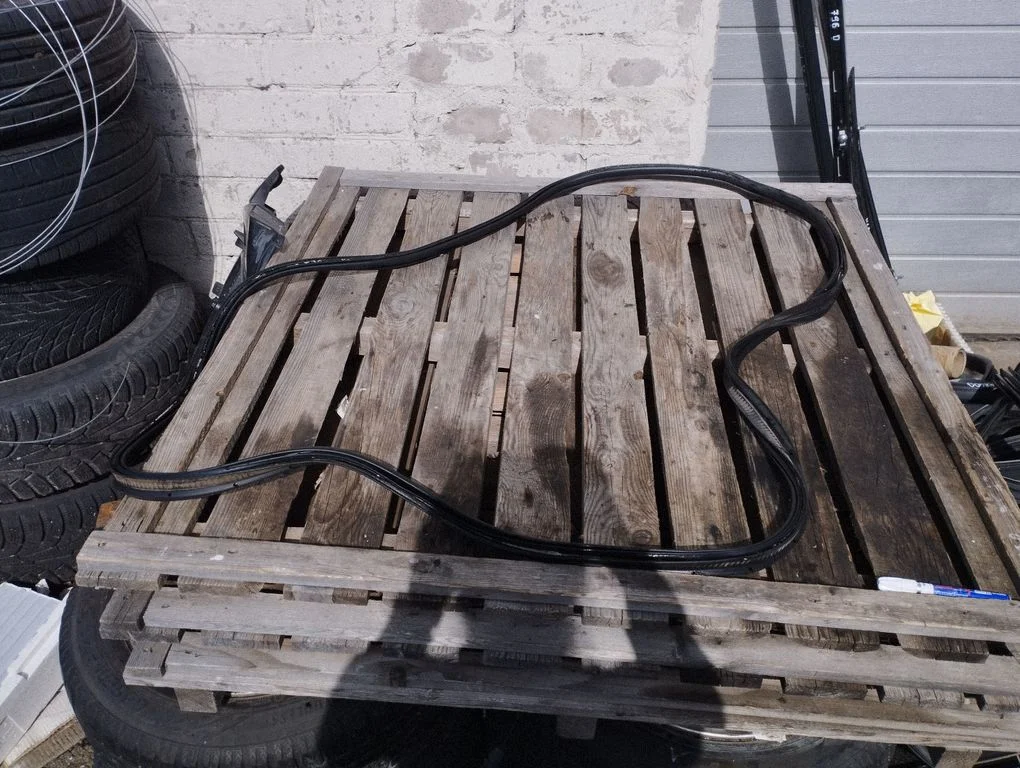 Loading door rubber seal (on body)