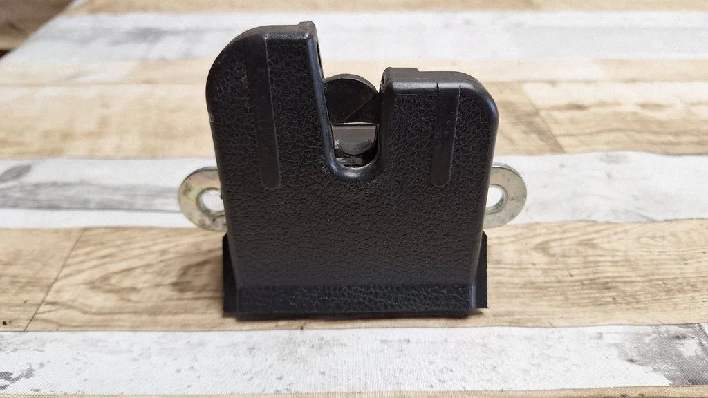 Tailgate/trunk/boot lock/catch/latch 3C9827645