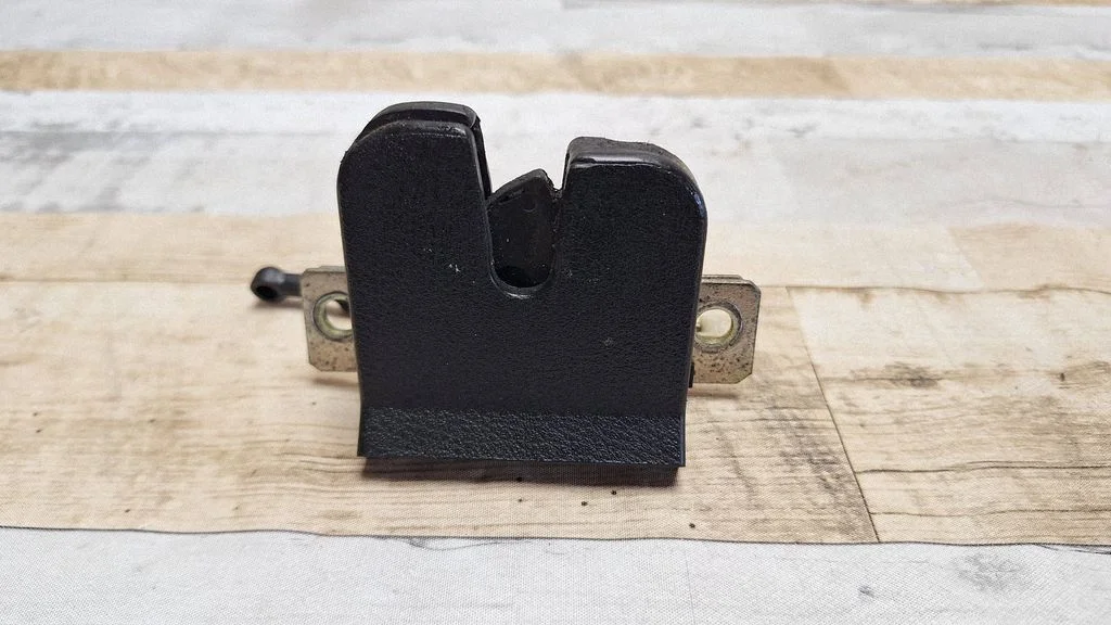 Tailgate/trunk/boot lock/catch/latch 1C0827505C