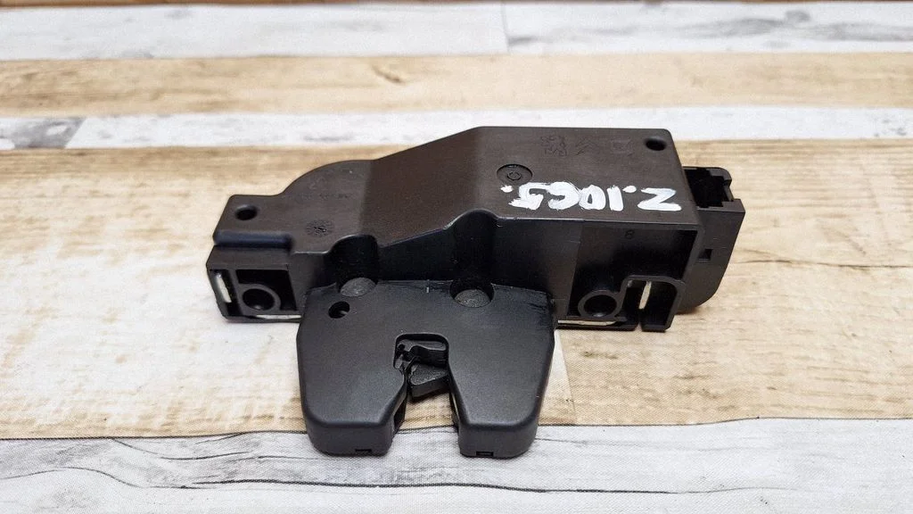 Tailgate/trunk/boot lock/catch/latch – Citroen C4 I (2004-2010)