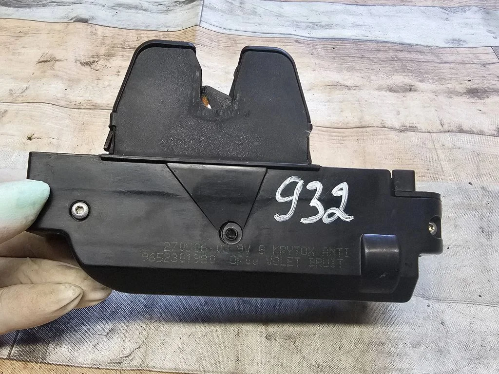 Tailgate/trunk/boot lock/catch/latch – Citroen C4 I (2004-2010)